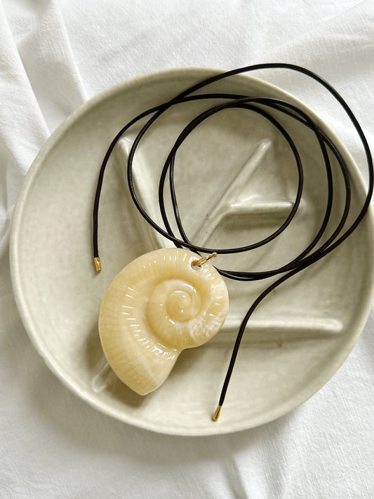 Collier Izan